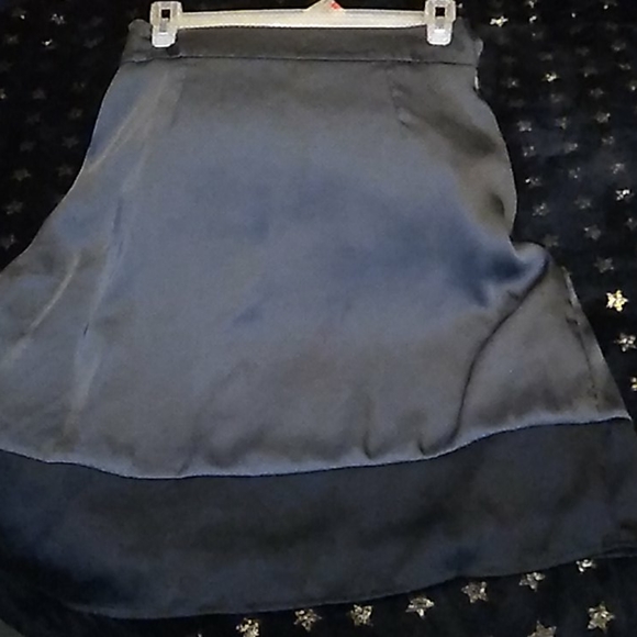 Skirt - Picture 2 of 4